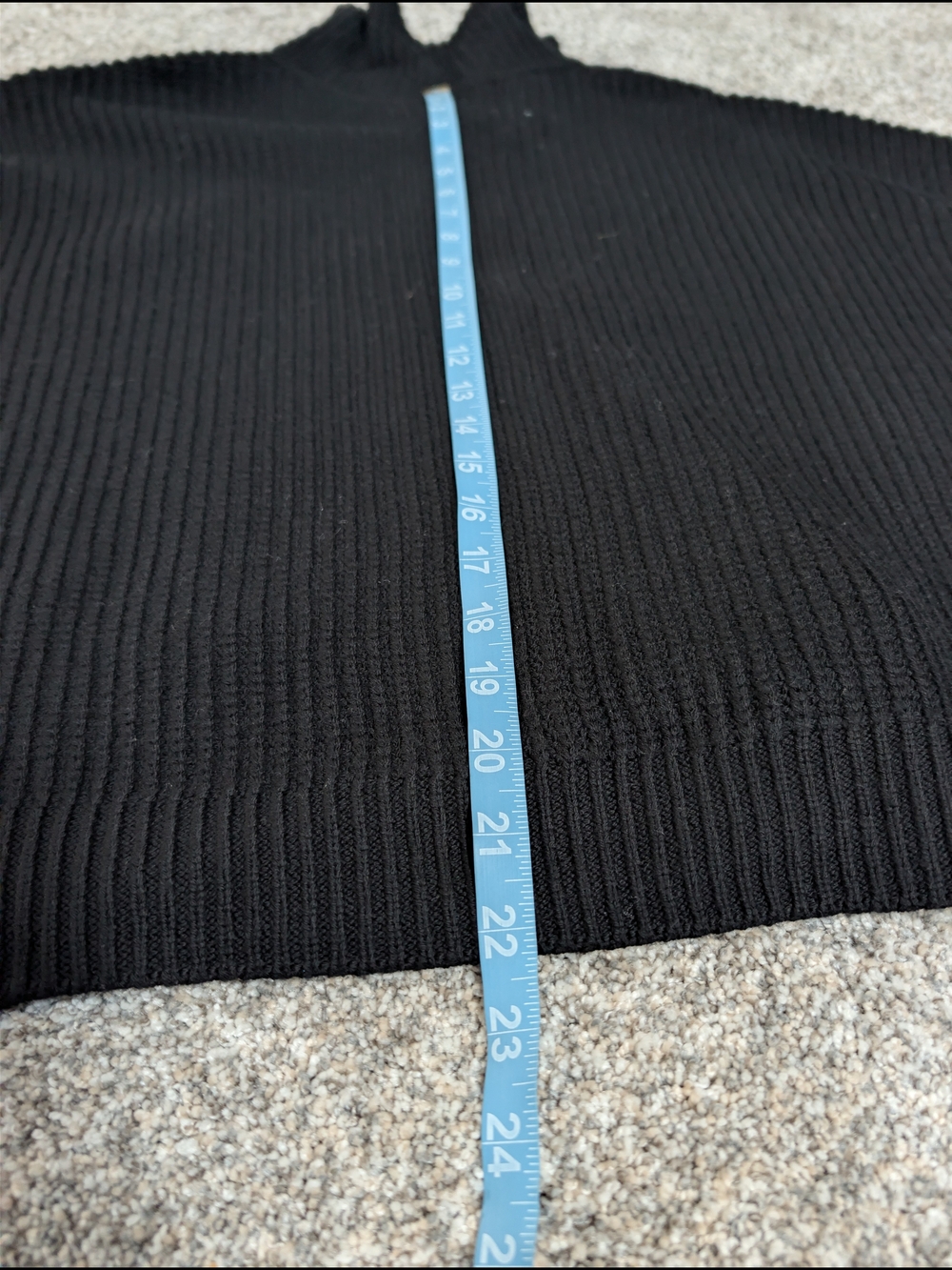 Quince NWT 100% Merino Wool Classic Black Cable-Knit Button-Up Sweater Large - Picture 9 of 9